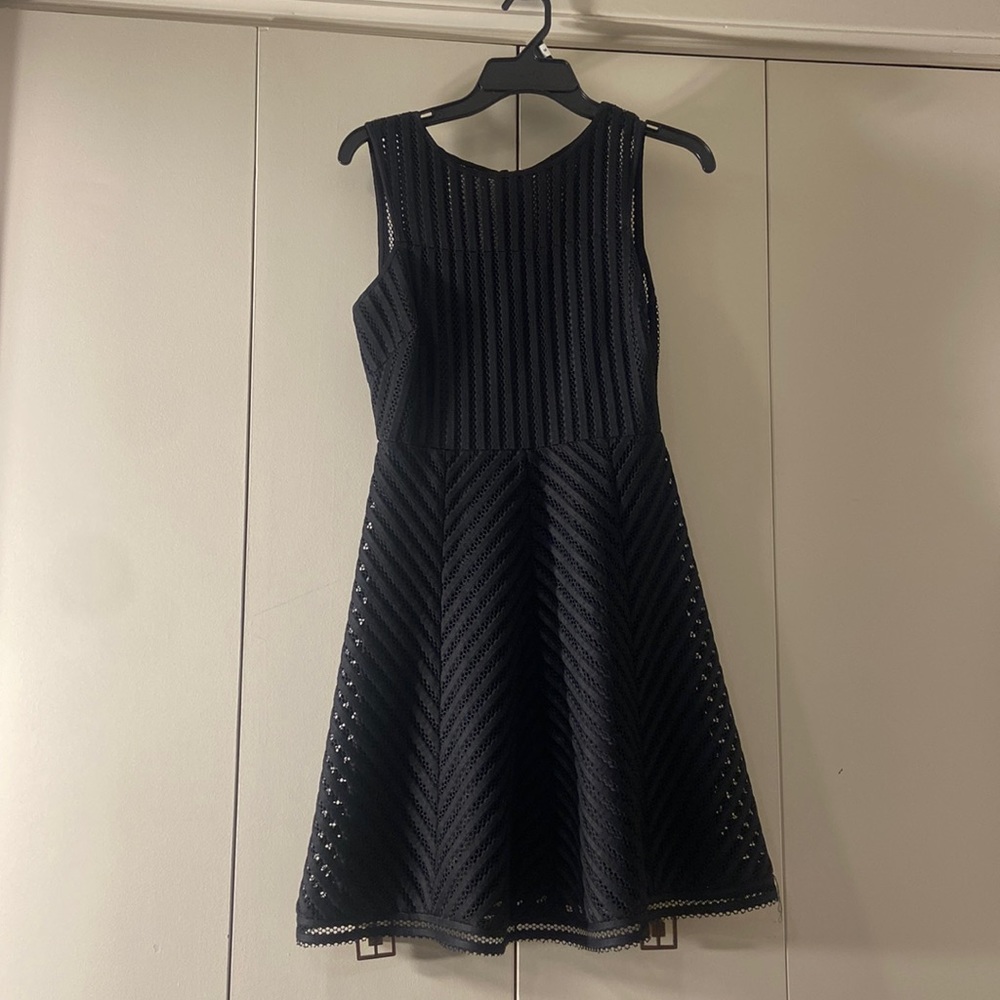 GUESS Los Angeles Size 4 sleeveless Dress‎